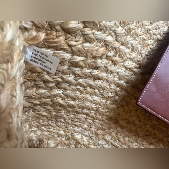 Haute Hippie Raffia Extra Large Tote with Pouch NWOT - Picture 5 of 6